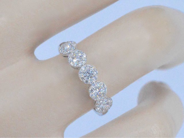 Witgouden ring met diamanten - afbeelding 2 van  9