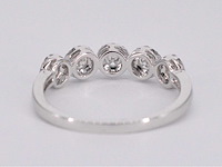 Witgouden ring met diamanten - afbeelding 9 van  9