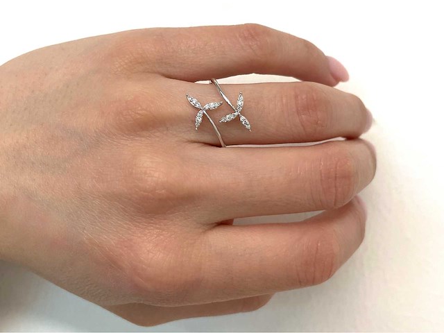 Witgouden ring met diamanten - afbeelding 2 van  10