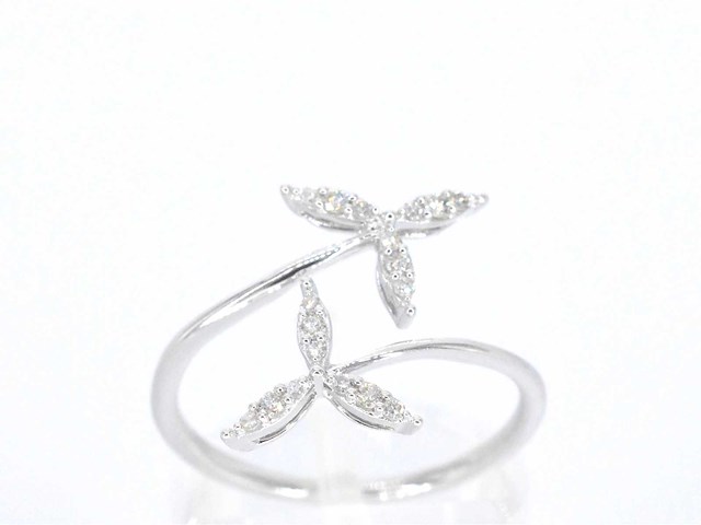 Witgouden ring met diamanten - afbeelding 1 van  10