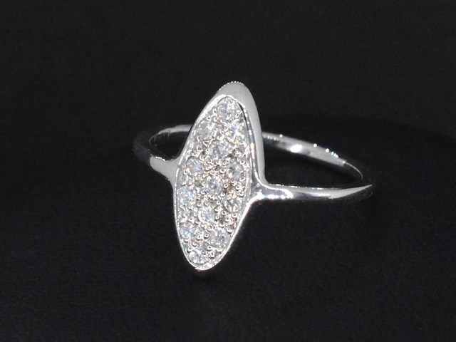 Witgouden ring met diamanten - afbeelding 1 van  3