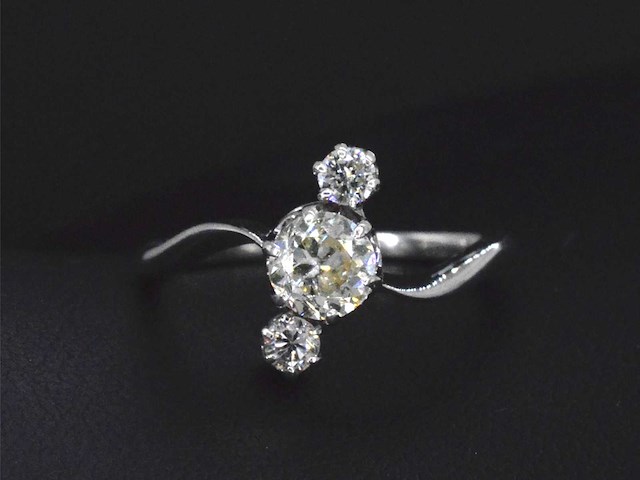 Witgouden ring met diamanten - afbeelding 7 van  8