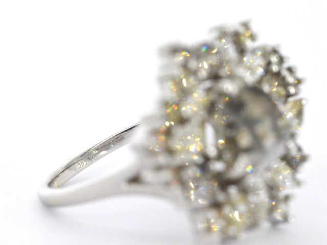 Witgouden ring met diamanten - afbeelding 12 van  12