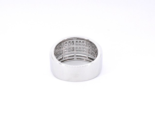 Witgouden ring met diamanten - afbeelding 9 van  11