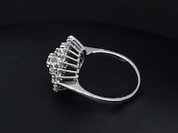 Witgouden ring met diamanten - afbeelding 5 van  8