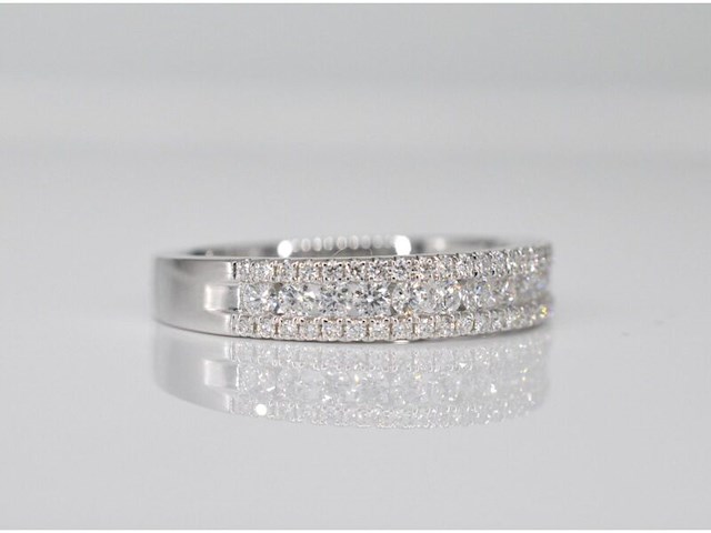 Witgouden ring met diamanten - afbeelding 3 van  6