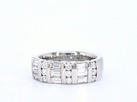 Witgouden ring met diamanten - afbeelding 8 van  11