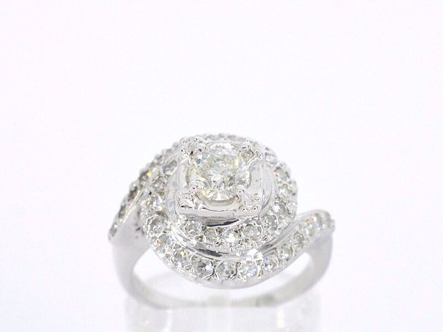 Witgouden ring met diamanten - afbeelding 1 van  11