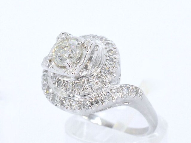 Witgouden ring met diamanten - afbeelding 5 van  11