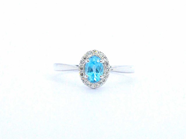 Witgouden ring met een blauwe topaas en natuurlijke diamanten - afbeelding 1 van  9