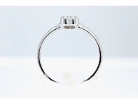Witgouden ring met een briljant geslepen diamant in hartvorm - afbeelding 4 van  5