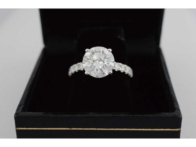 Witgouden ring met een briljant geslepen diamant van 3.00 carat - afbeelding 4 van  7