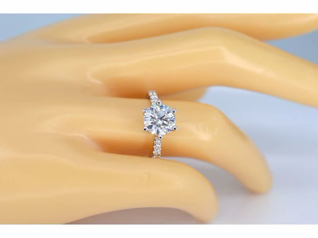 Witgouden ring met een diamant van 1.00 carat - afbeelding 2 van  8