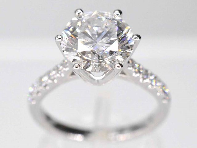 Witgouden ring met een diamant van 2.00 carat - afbeelding 1 van  7