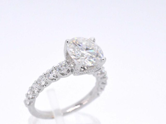 Witgouden ring met een diamant van 2.00 carat - afbeelding 4 van  7