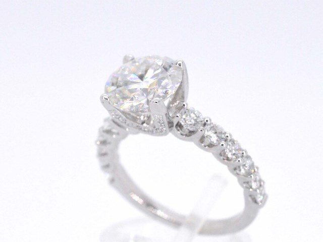 Witgouden ring met een diamant van 2.00 carat - afbeelding 3 van  5