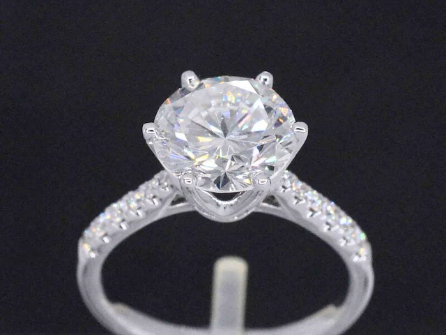 Witgouden ring met een diamant van 3.00 carat - afbeelding 1 van  13