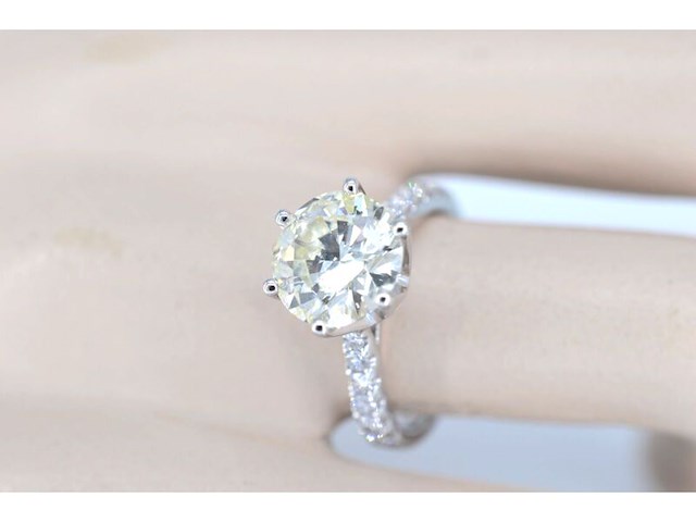 Witgouden ring met een diamant van 3.30 carat - afbeelding 2 van  7
