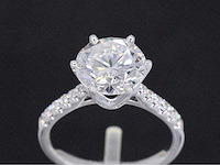 Witgouden ring met een diamant van 4.00 carat - afbeelding 1 van  10