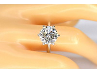 Witgouden ring met een grote briljant geslepen natuurlijke diamant van 3.00 carat - afbeelding 2 van  8