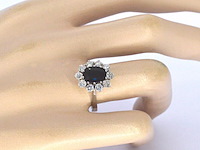 Witgouden ring met een natuurlijke saffier en diamanten - afbeelding 5 van  12