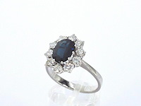 Witgouden ring met een natuurlijke saffier en diamanten - afbeelding 6 van  12
