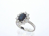 Witgouden ring met een natuurlijke saffier en natuurlijke diamanten - afbeelding 6 van  12
