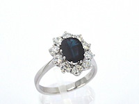 Witgouden ring met een natuurlijke saffier en natuurlijke diamanten - afbeelding 7 van  12