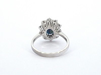 Witgouden ring met een natuurlijke saffier en natuurlijke diamanten - afbeelding 10 van  12