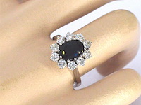 Witgouden ring met een natuurlijke saffier en natuurlijke diamanten - afbeelding 12 van  12