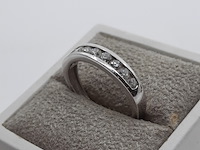 Witgouden ring met een railzetting, 18 karaats - afbeelding 7 van  13