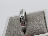 Witgouden ring met een railzetting, 18 karaats - afbeelding 8 van  13