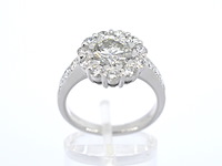 Witgouden ring met grote diamanten - afbeelding 3 van  10