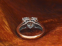 Witgouden ring met heart shape diamant 5.04 carat hrd gecertificeerd - afbeelding 10 van  10