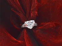 Witgouden ring met heart shape diamant 5.04 carat hrd gecertificeerd - afbeelding 6 van  10