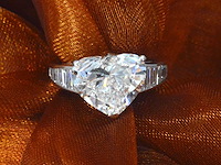 Witgouden ring met heart shape diamant 5.04 carat hrd gecertificeerd - afbeelding 7 van  10