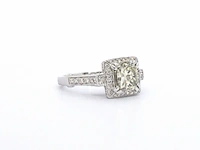 Witgouden ring met natuurlijke diamanten waarvan een grote radiant geslepen diamant en meerdere kleine briljanten - afbeelding 9 van  12