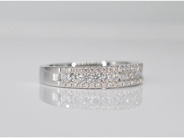 Witgouden ring met natuurlijke diamanten - afbeelding 3 van  8