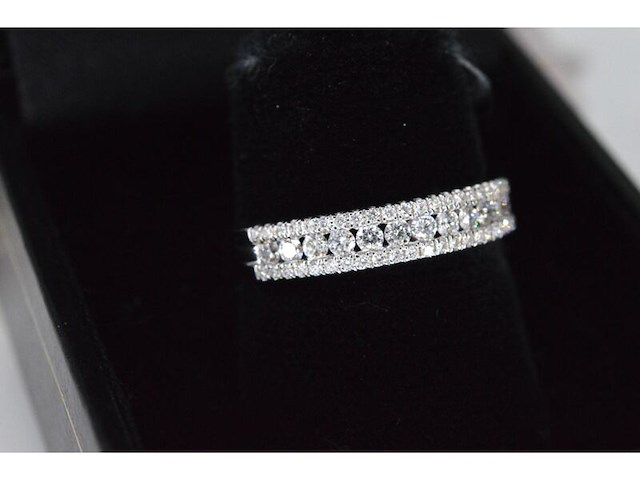 Witgouden ring met natuurlijke diamanten - afbeelding 5 van  8