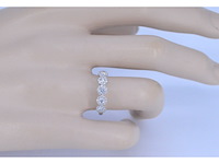 Witgouden ring met natuurlijke diamanten - afbeelding 4 van  10