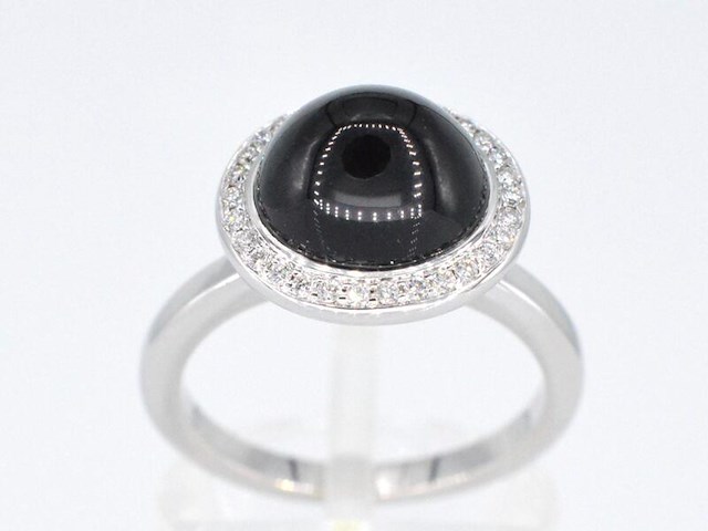 Witgouden ring met witte diamant en onix - afbeelding 1 van  7