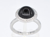 Witgouden ring met witte diamant en onix