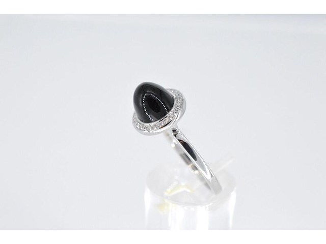 Witgouden ring met witte diamant en onix - afbeelding 3 van  7