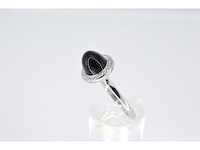 Witgouden ring met witte diamant en onix - afbeelding 3 van  7