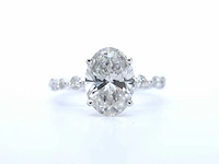 Witgouden ring ovale diamant 3.00 ct