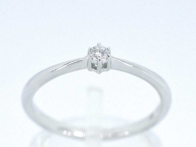 Witgouden ring solitaire met een briljant geslepen diamant - afbeelding 1 van  10