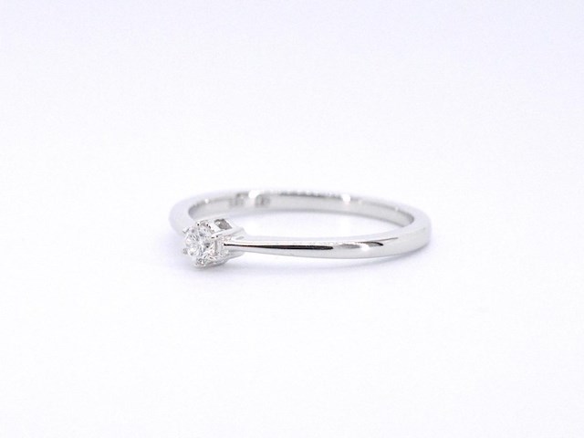 Witgouden ring solitaire met een briljant geslepen diamant - afbeelding 10 van  11