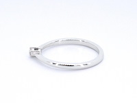 Witgouden ring solitaire met een briljant geslepen diamant - afbeelding 7 van  11