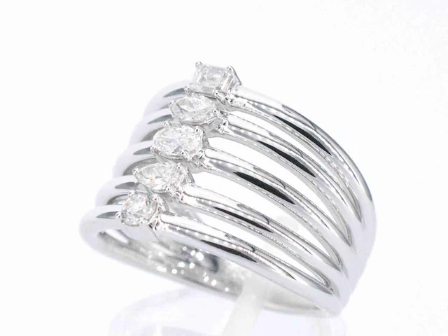 Witgouden ring vijf diamanten - afbeelding 9 van  11