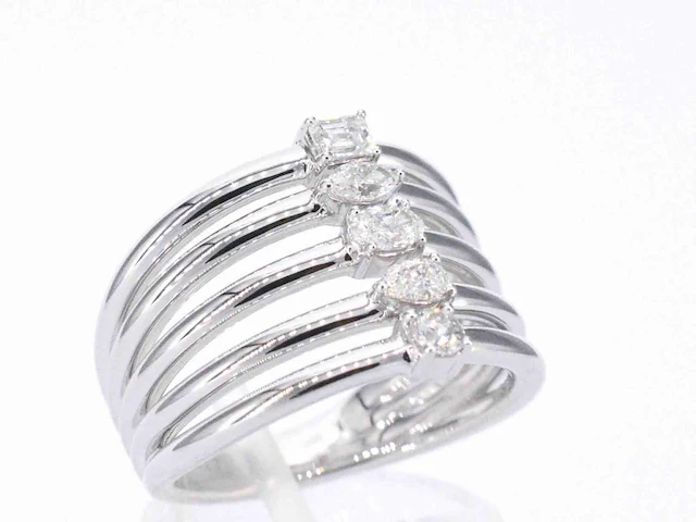 Witgouden ring vijf diamanten - afbeelding 5 van  11